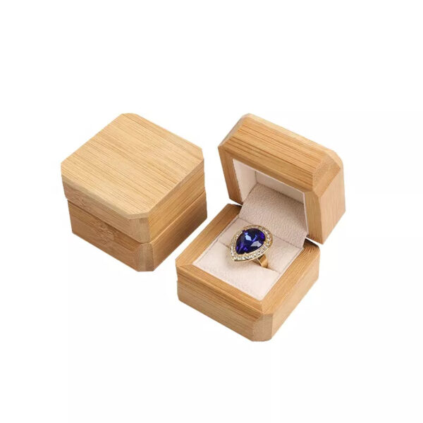 Boîte à bijoux en bambou