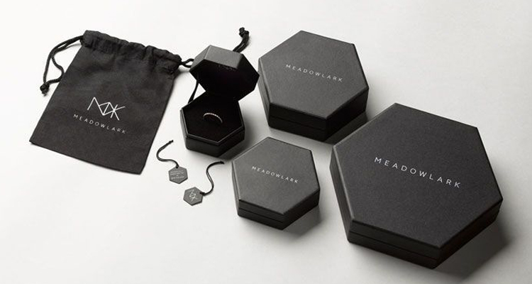 caja de embalaje de joyería minimalista