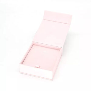 Pale Magnetic Jewelry Boxes