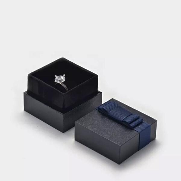 Papírová krabička na šperky